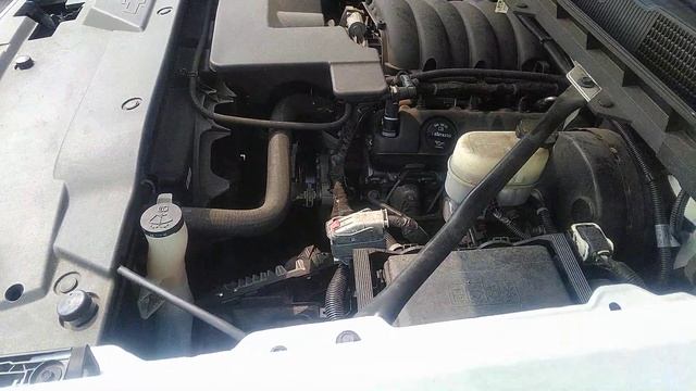 Chevrolet L83 5.3L V8 16 Valve Gas Regular Unleaded motor sound of 2019 Silverado 1500 Ld Work Tr..