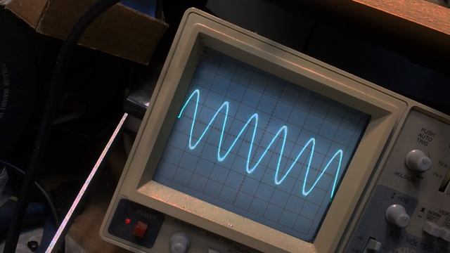 DERB - Output from the BK E-200D RF signal generator