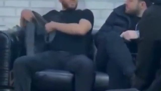 Мурад улетел