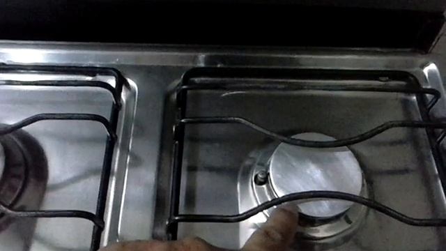 VAZAMENTO DE GÁS NO FOGÃO DE COZINHA (NAS VÁLVULAS)