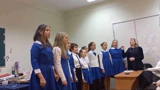 "Свет звезды" муз. И. Сальниковой, сл. В. Афанасьева Хоровой ансамбль "Радость"