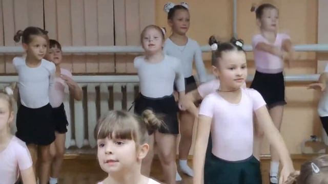 Відкрите заняття з танців у Лєри