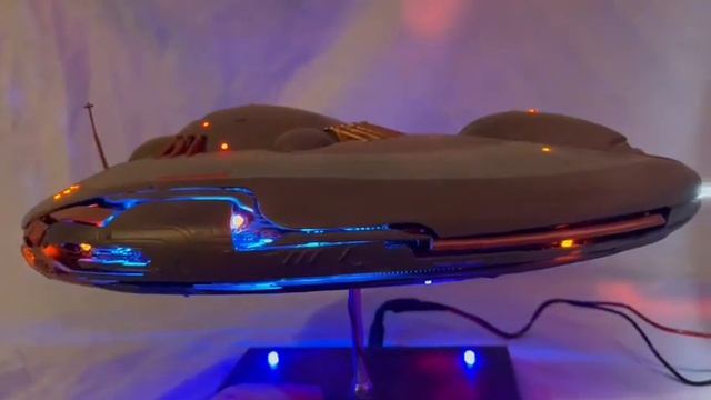Lost In Space Jupiter 2 Spaceship model kit built and lit with PSU