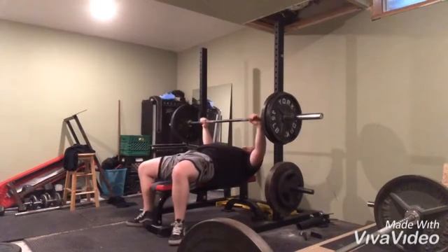 Paused Larsen Press | 225lbs (5x5), Single Arm DB OHP | 70lbs (3x10 each side), Hammer curls 65s