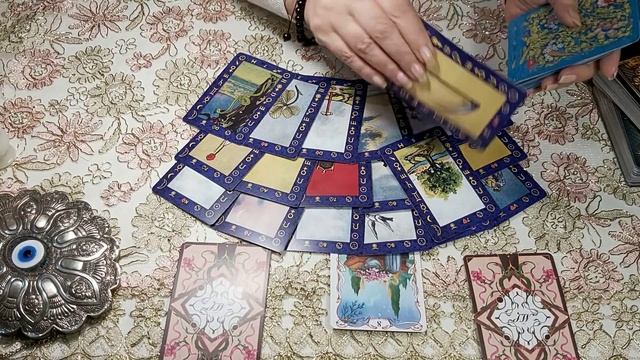 Какой магический удар готовит враг в полнолуние.               Таро расклад.