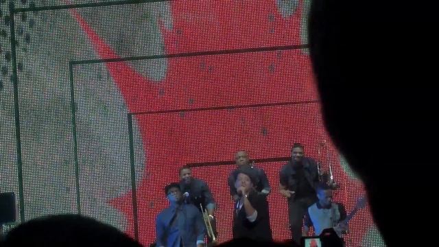 Bruno Mars - Runaway Baby - Live Brixton o2 Academy - 24/10/11