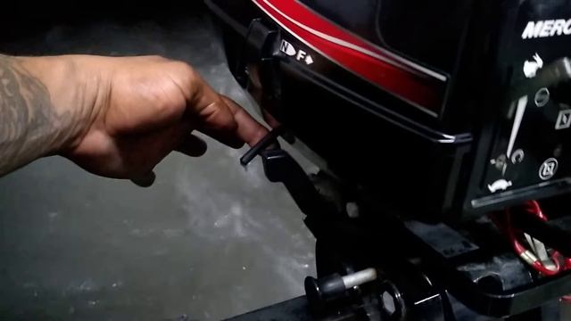Motor Mercury 3.3 HP