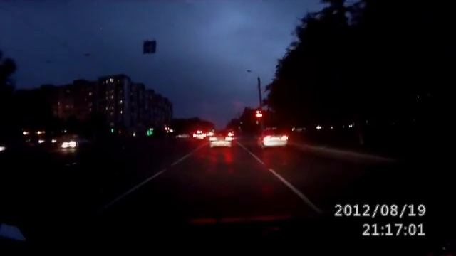 Весёленькое перестроение с третьей полосы