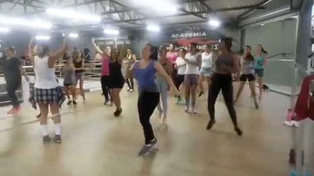 Zumba na academia planeta Fitnes ll