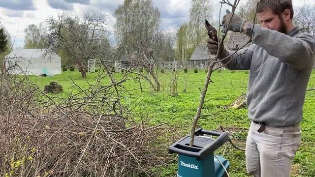 Экскурсия по участку // уют в деревенском доме // женские будни