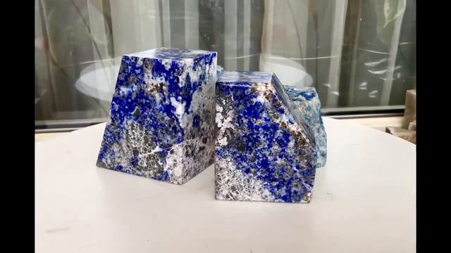 Минерал лазурит. Иркутская обл