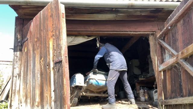 🌟Azamat🌟 😲НАШЕЛ СОВЕТСКИЕ 🏍️МОТОЦИКЛЫ🏍️-КАПСУЛЫ⁉️ЗАБРОШЕННЫЕ В САРАЕ ИЖ’аки