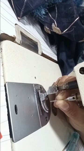 Change needle of juki machine