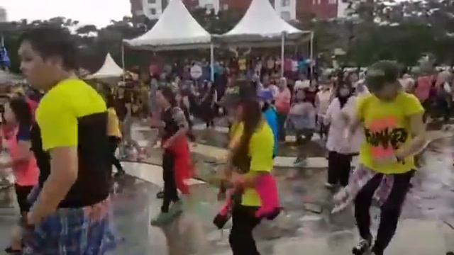 ZUMBA PARTY EVENT LAUNCHING YAMAHA AEROX AT ANJUNGAN LOSARI 2017