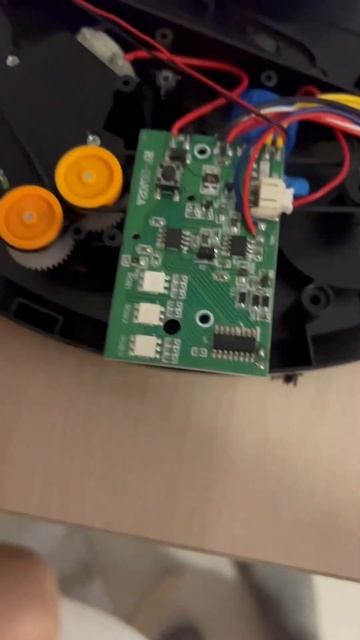 Начинка бюджетного робота пылесоса