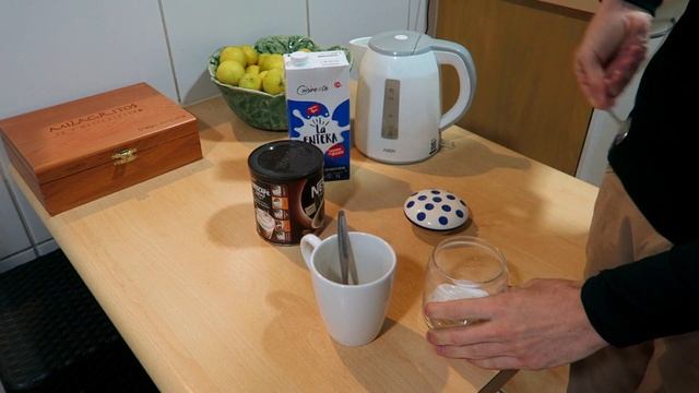 【DIY】BEST INSTANT COFFEE ~ 2 minutes ~ #coffee #diy