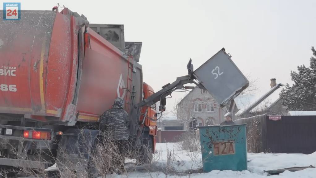 Вывоз мусора в 9 жилом районе в Абакане теперь осуществляется по четкому графику