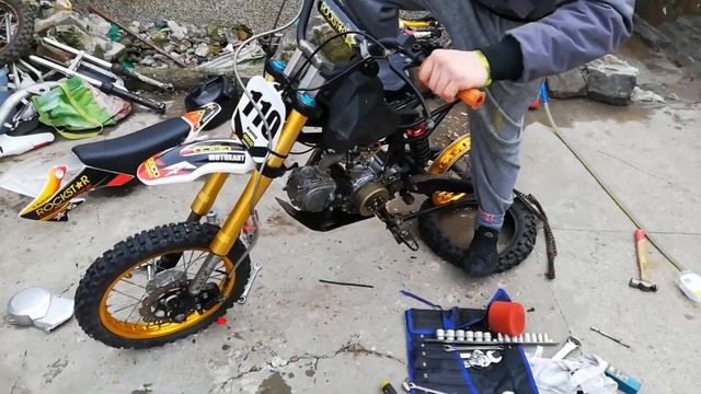 £100 Pit Bike Build [ Episode Three ] - Buying a broken Pit Bike to rebuild - It's finally Complete