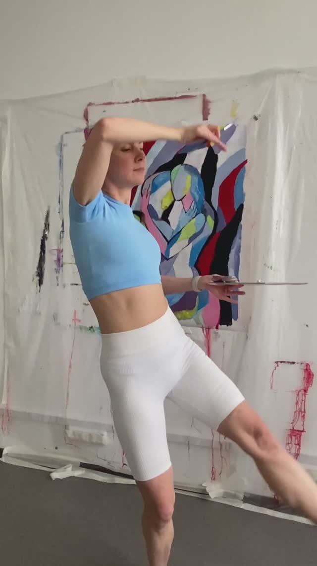 Vladia artist - dancing painting