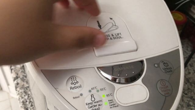热水壶(Cleaning Hot water Boiler)水垢难清洁？不用铲不用刷, 水垢自动脱落, 轻松, 简单又省力！！