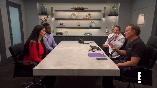 Extreme Weight Loss--But Still Covering Up... | Botched | E!