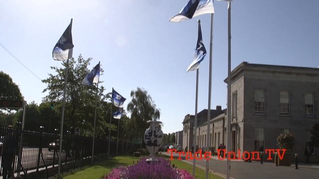 Airport workers highlight low pay to Airline CEO's AGM in Dublin 2016