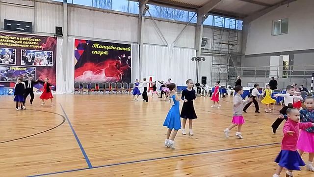 Спортивные бальные танцы- разминка перед Турниром-1001 песенка