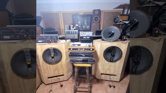 JENSEN G 610 & G 600 ( JENSEN IMPERIAL SPEAKERS ) IN CORNER CABINET U.S.A 1950 ERA, LEVINSON & SONY