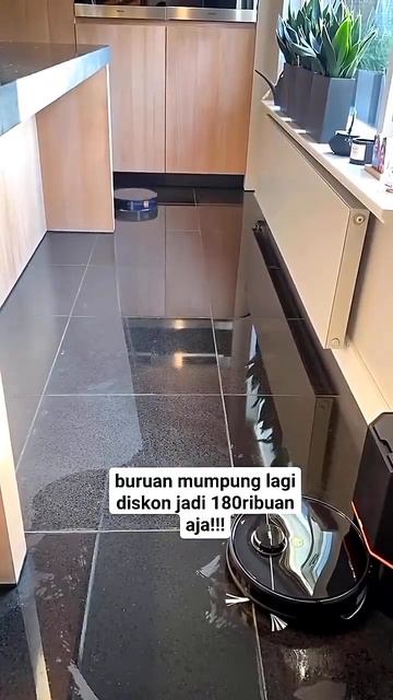 Kebersihan tanpa batas! Robot vacuum pintar kami siap membersihkan setiap sudut lantai, memberi