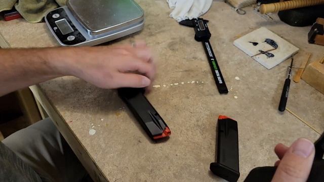Mossberg mc2c unboxing and size comparison...wow, it's slim!