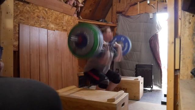 285 lb / 129 kg - Block clean above knee
