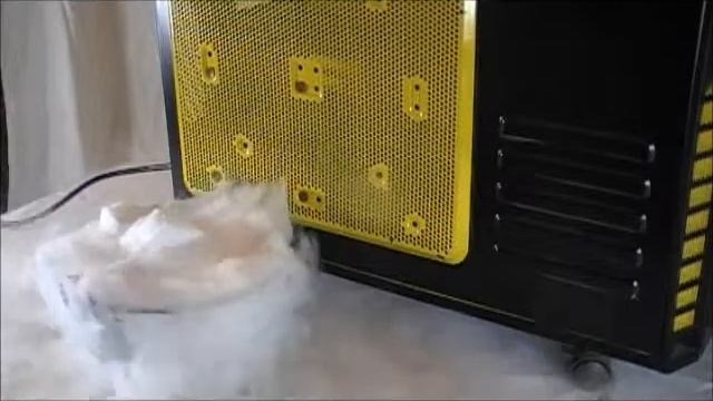 Noctua NF-P14 FLX on Dry Ice