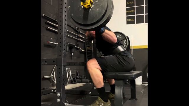 370lb Larsen press off season stuff