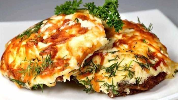 Отбивные с шампиньонами в сливочном соусе+груши конфиренц с сыром