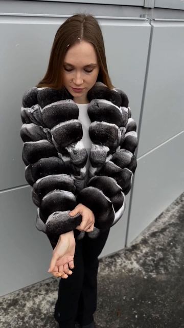 Шубка из меха шиншиллы. Готовим шубку, пуховик, Сейчас! www.dpehtashev.ru #fashion #style #outfit