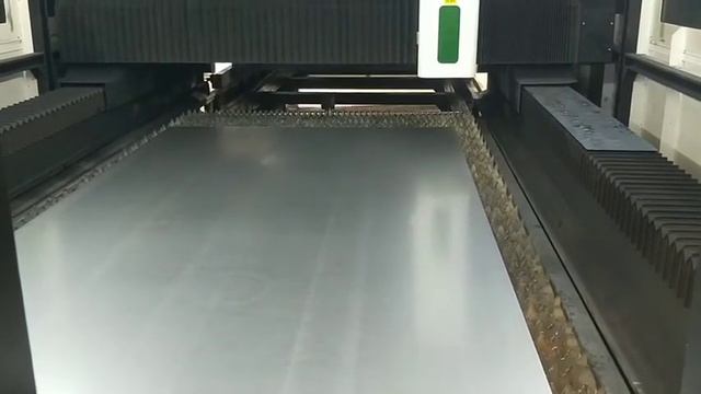 Gweike LF3015GA fiber laser cutting machine with auto loading metal sheets