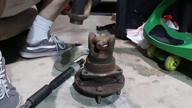 Replacing U Joint on Dodge RAM 1500