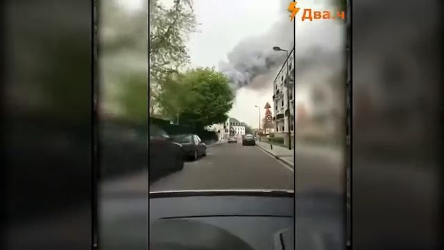 Версаль не горит! Враньё!