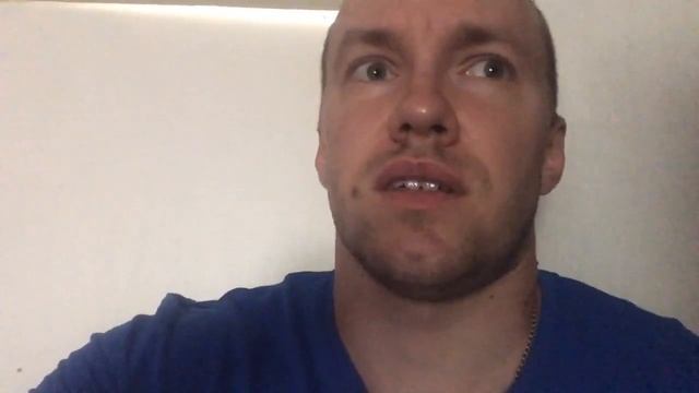 Фрик Стероидмен хвастается выдуманными рекордами