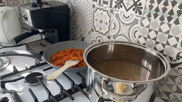 ВЫХОДНОЙ С ПЯТЬЮ ДЕТЬМИ 🏚️ ЧТО ГОТОВИМ ДЕТЯМ 🥘 ВЛОГ 🩵 КАК ОТДЫХАЮТ МАМА И ПАПА 🧹 УБОРКА КУХНИ