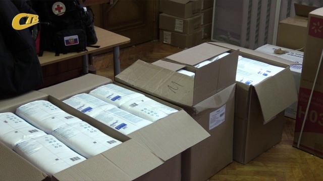 СПЕЦИАЛИСТЫ КУРСКОГО ОТДЕЛЕНИЯ РКК ПРИВЕЗЛИ ДЛЯ ЭВАКУИРОВАННЫХ МЕДИЦИНСКИЕ ИЗДЕЛИЯ И СРЕДСТВА УХОДА