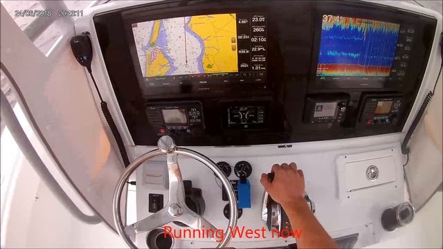 Mercury 300 V8s on Freeman 34VH in rough water
