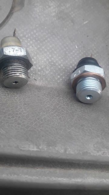Mahindra Maximo oil pressure switch and temperature (switch) sensor
