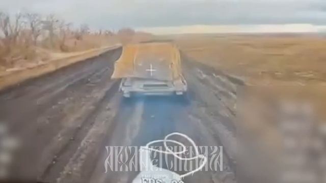 🪖Очередной гонщик на южно - Донецком направлении. Ехал наш нарушитель на позицию, хотел пострел...