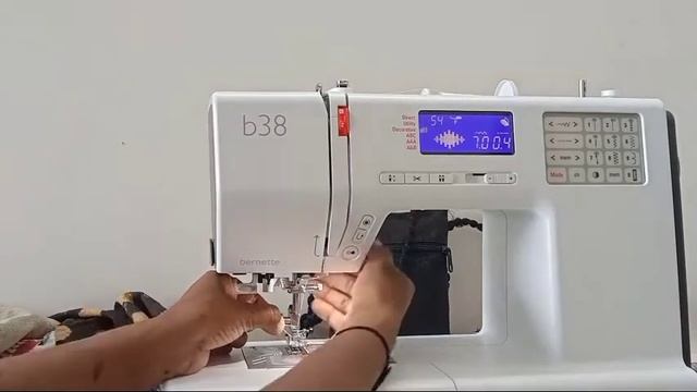 How to use bernette B 38 sewing  machine full demo , Bernette  B 38 machine ka full  demo.
