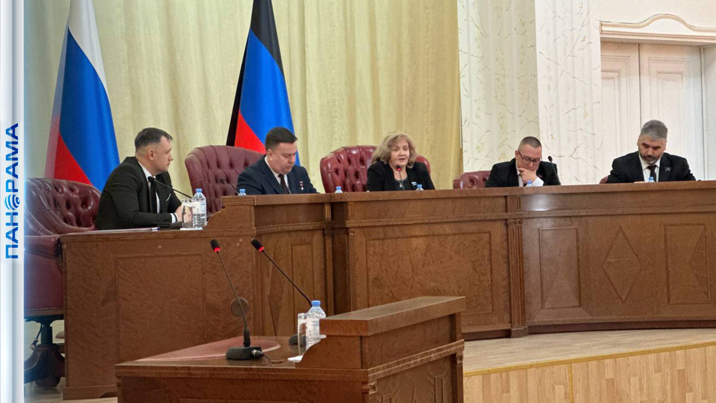 Парламентарии ДНР обменялись опытом с коллегами из Законодательного Собрания Свердловской области