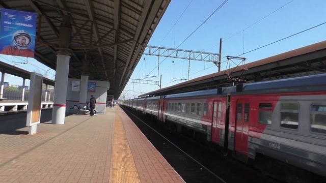 Электропоезд ЭД4М-0286 платформа Выхино