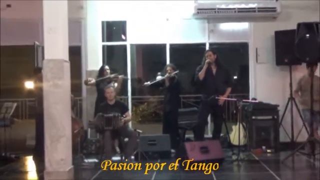 SEXTETO MILONGUERO interpretando el tango BUSCANDOTE en FLOREAL MILONGA