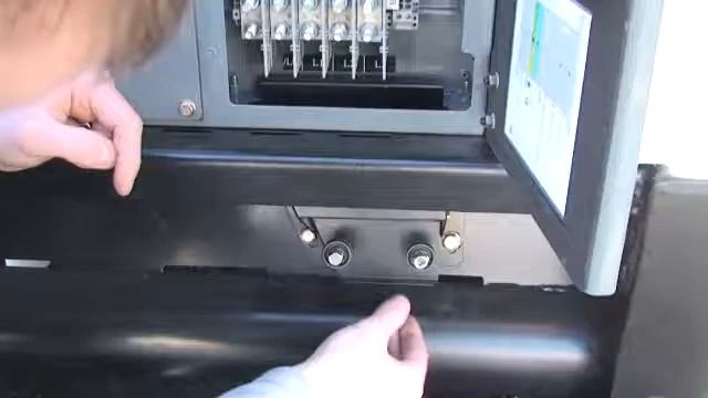 Een stroomaggregaat R16CC of R22C3 installeren.