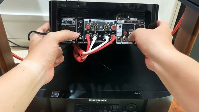 Marantz CR611 - Hàng Về Bản Đen Bóng Piaon Date 2018 Hình Thức Đẹp Xuất Sắc CD/Quang in/Bluetooth..